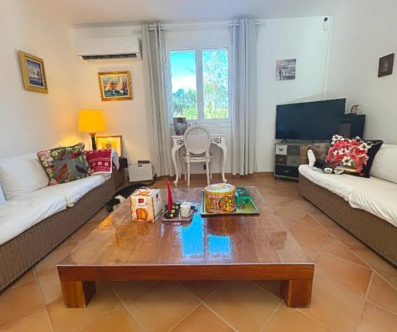 Holiday home Le Mas Saint Jean Les Mayons France